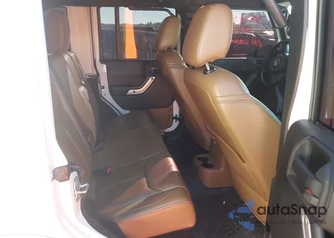 2013 Jeep Wrangler Unlimited Sahara z USA, uszkodzony, nr VIN 1C4BJWEG1DL548057